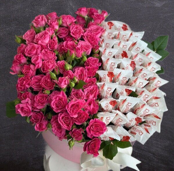 Цветочный Букет "Очарование роз"